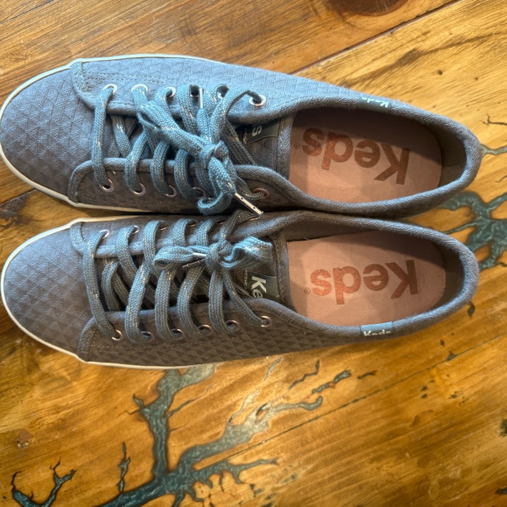 Keds Like New Gray Textured Canvas Sneakers - Picture 6 of 6